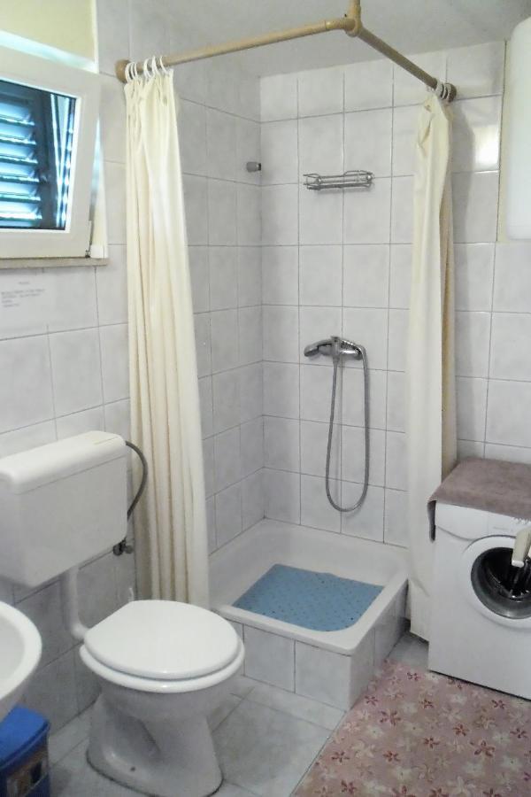 Apartments By The Sea Splitska, Brac - 2923 بوستيرا المظهر الخارجي الصورة
