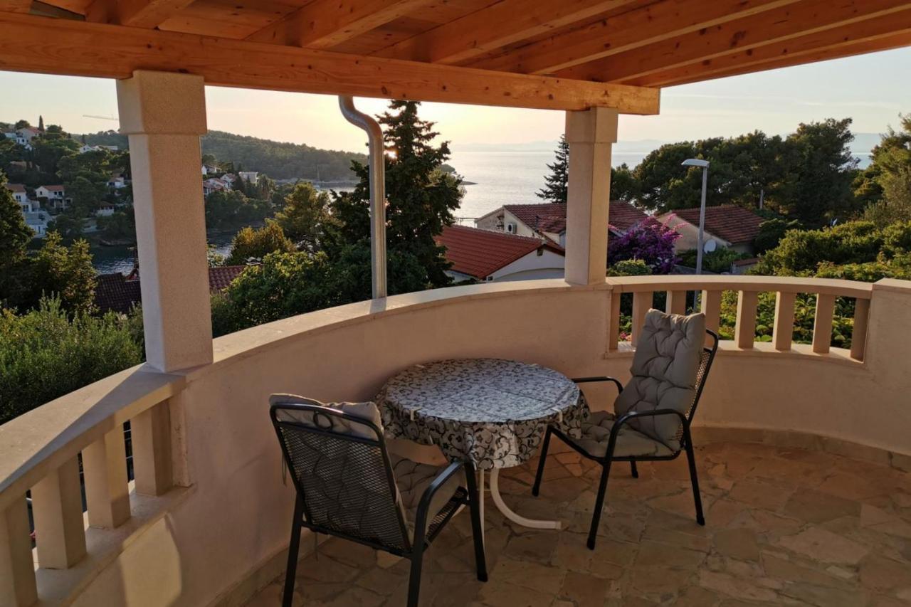 Apartments By The Sea Splitska, Brac - 2923 بوستيرا المظهر الخارجي الصورة